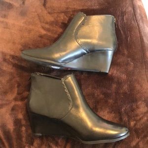 Jack Roger Boots Black Emery Scalloped